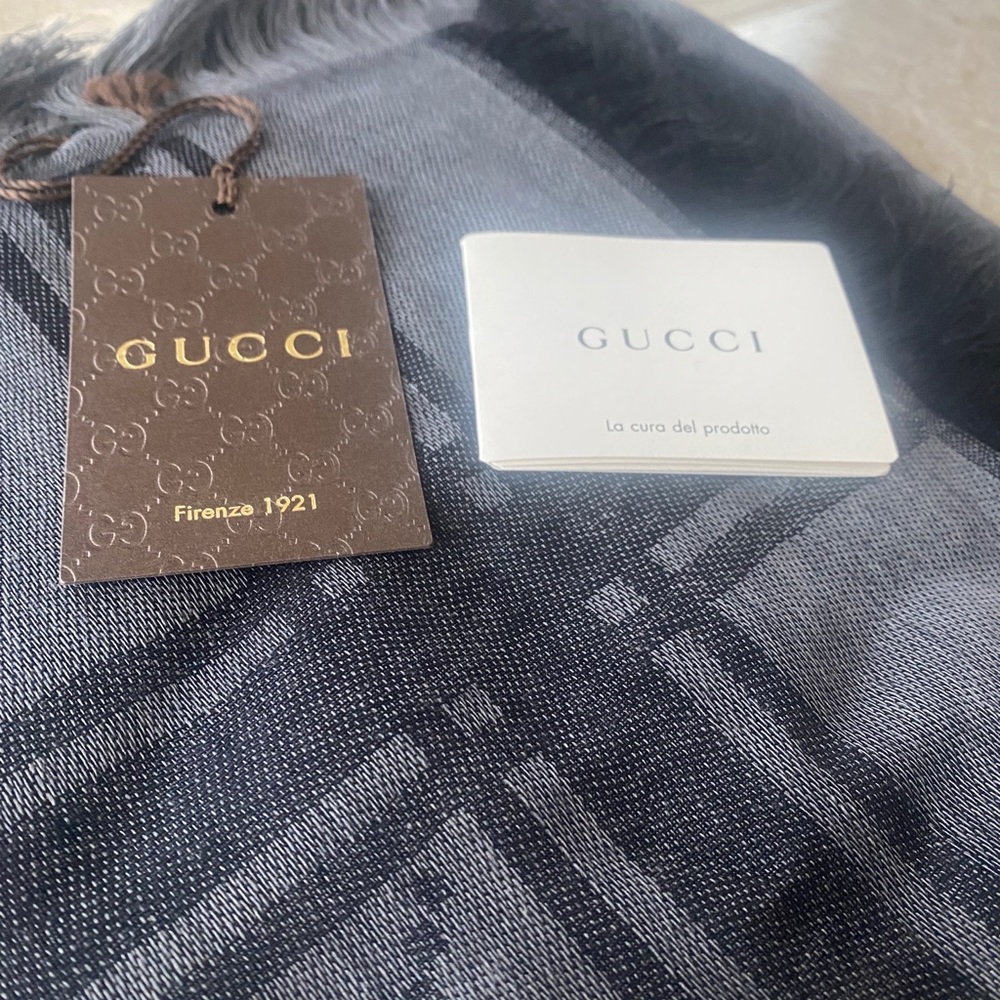 Gucci Charcoal/Black and grey scarf
